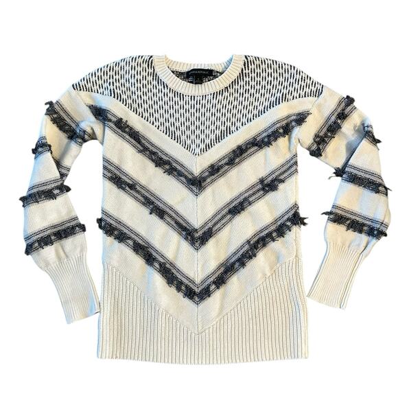 Banana Republic Women's Textured Fringe Cream and Black Sweater - Size Small - Picture 2 of 9